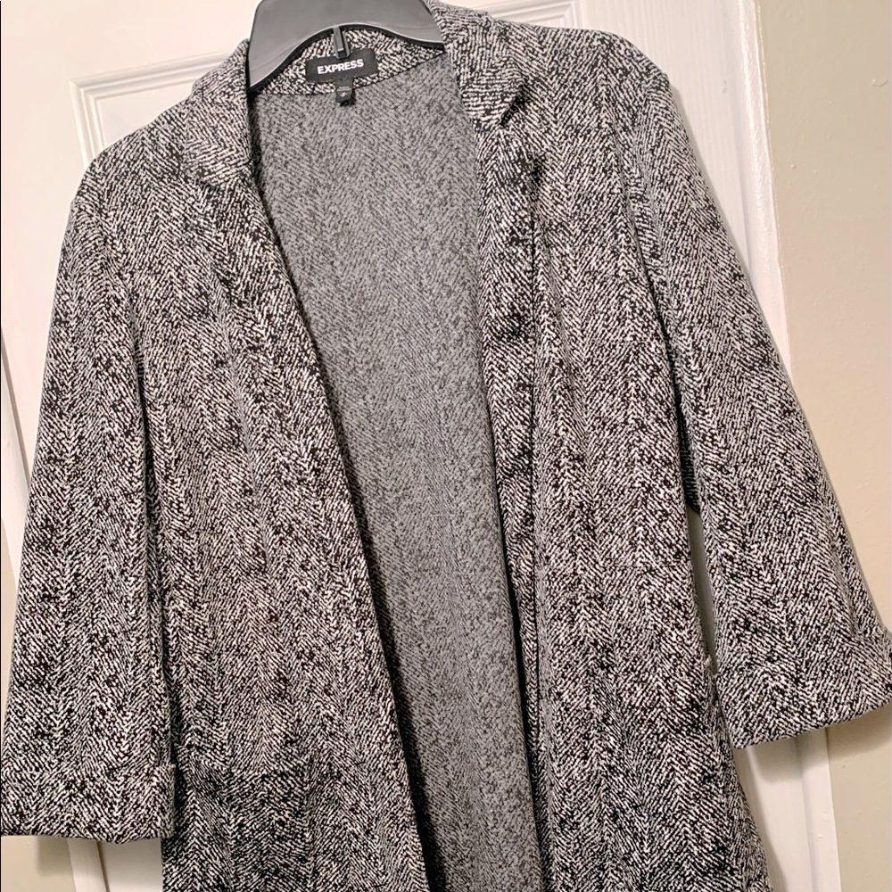 Express Black &White medium Cardigan 🏁